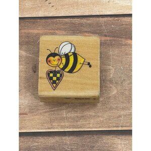 2002 RUBBER STAMPEDE A2309C.FLYING BEE WITH HEART WOOD MOUNTED RUBBER STAMP